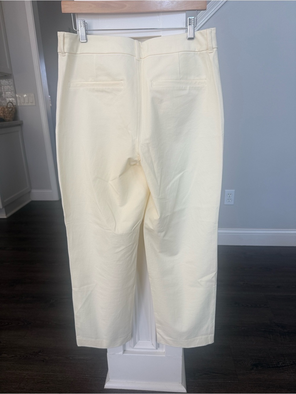 Old Navy NWOT  High-Rise Pixie Straight Ankle Pants Pale Yellow 12 - Picture 7 of 8